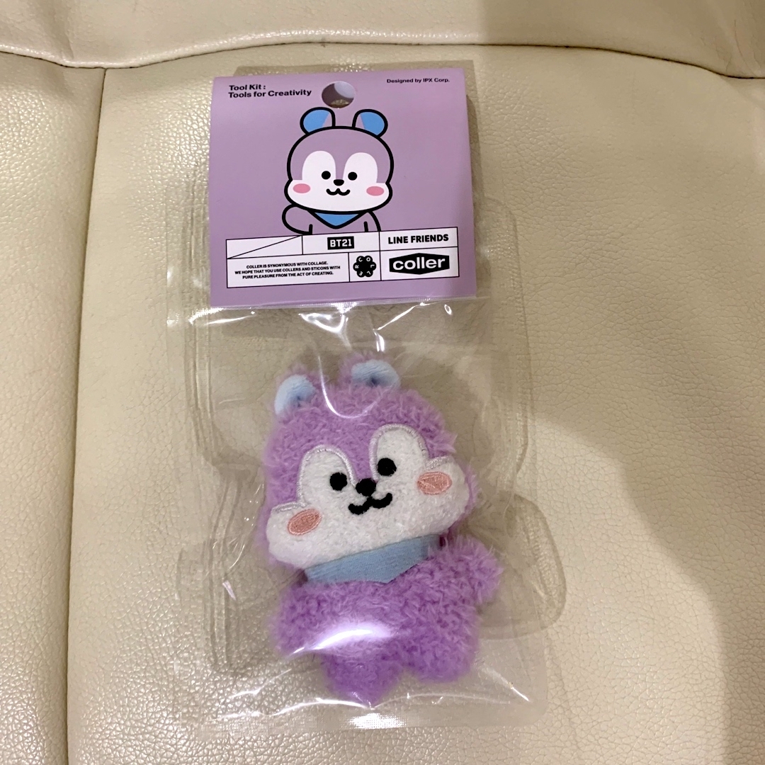 BT21(ビーティーイシビル)のBT21 inside MANG STICON エンタメ/ホビーのおもちゃ/ぬいぐるみ(ぬいぐるみ)の商品写真