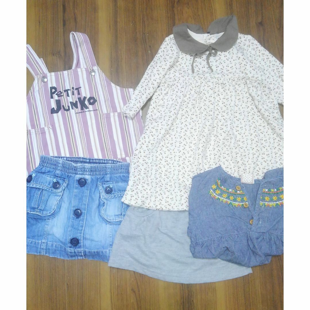 GAP(ギャップ)の女の子 90　まとめ売り キッズ/ベビー/マタニティのキッズ服女の子用(90cm~)(Tシャツ/カットソー)の商品写真