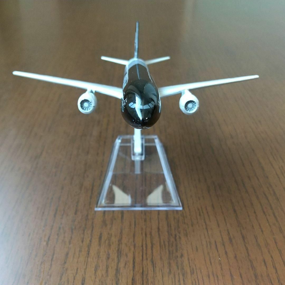 【オールブラックス】ニュージーランド航空 B777 飛行機模型 16cm エンタメ/ホビーのおもちゃ/ぬいぐるみ(模型/プラモデル)の商品写真