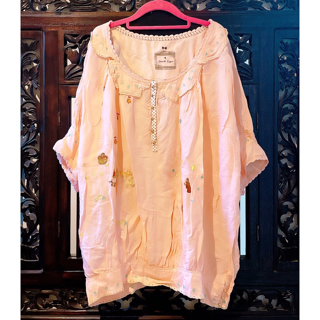 franche lippee(フランシュリッペ)のフランシュリッペ 白雪姫 刺繍 ブラウス Tシャツ フォーマル ドット レディースのトップス(Tシャツ(半袖/袖なし))の商品写真