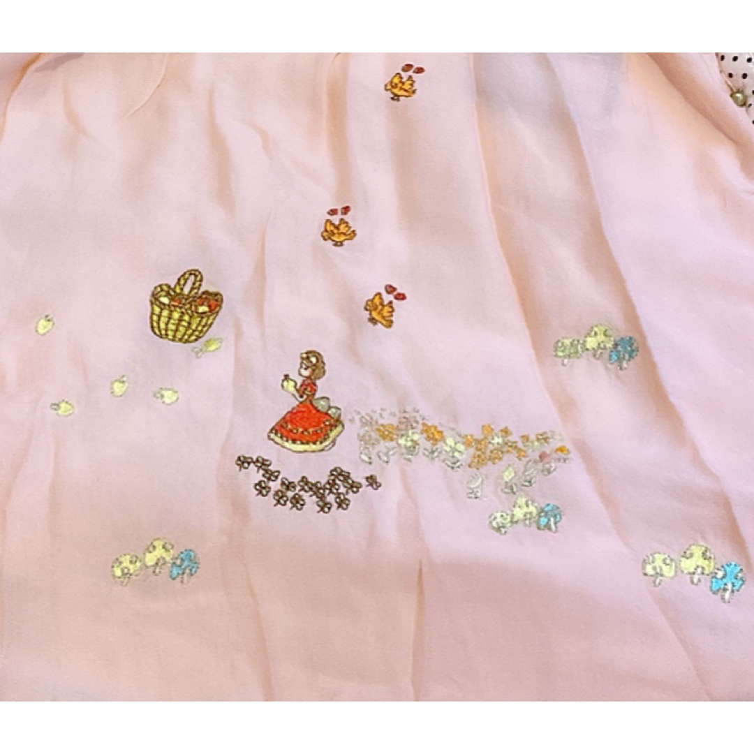 franche lippee(フランシュリッペ)のフランシュリッペ 白雪姫 刺繍 ブラウス Tシャツ フォーマル ドット レディースのトップス(Tシャツ(半袖/袖なし))の商品写真