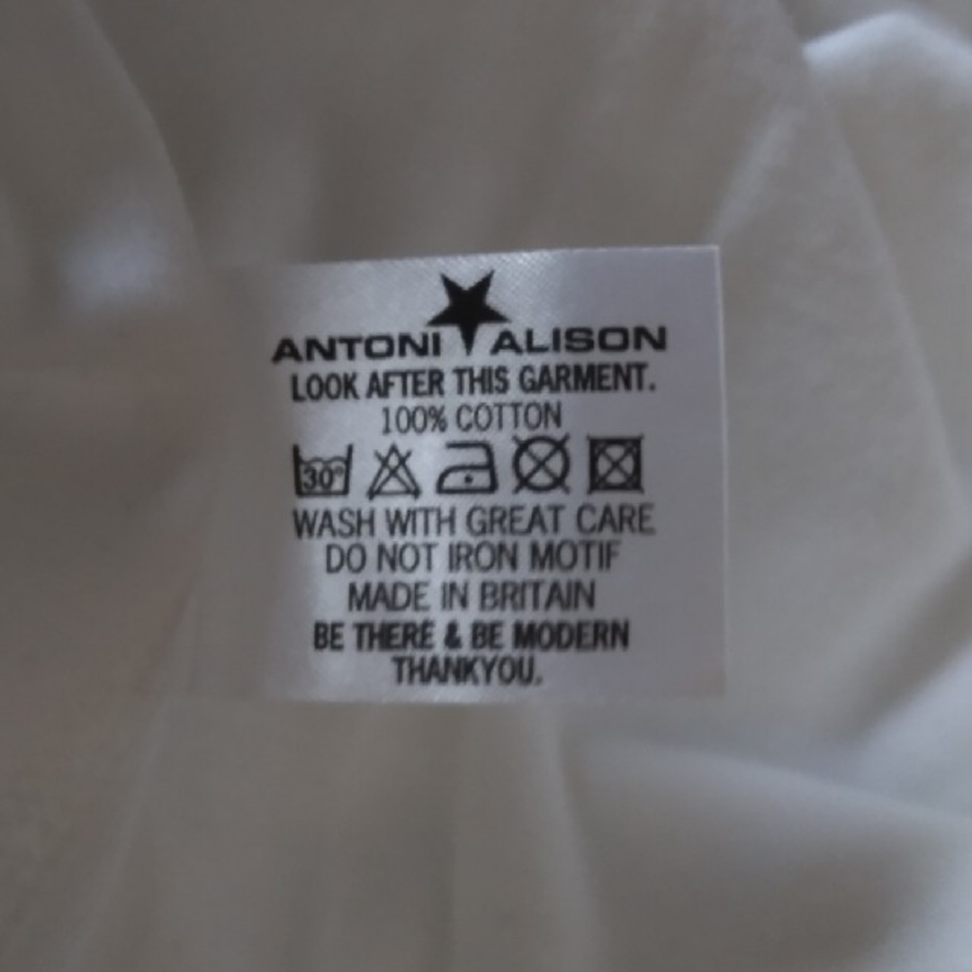 未使用　アントニ&アリソン　白　Tシャツ レディースのトップス(Tシャツ(半袖/袖なし))の商品写真