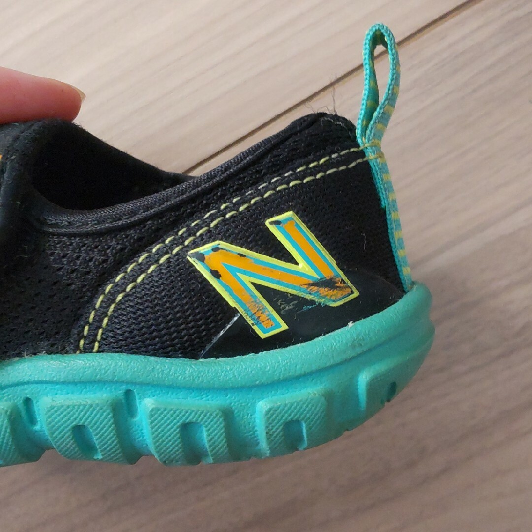 New Balance(ニューバランス)のNew Balance　メッシュサンダル　15センチ キッズ/ベビー/マタニティのキッズ靴/シューズ(15cm~)(サンダル)の商品写真