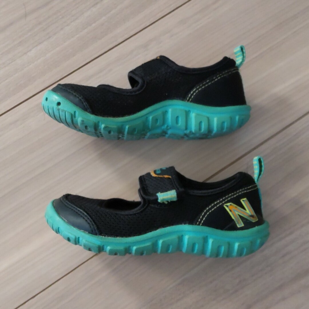 New Balance(ニューバランス)のNew Balance　メッシュサンダル　15センチ キッズ/ベビー/マタニティのキッズ靴/シューズ(15cm~)(サンダル)の商品写真