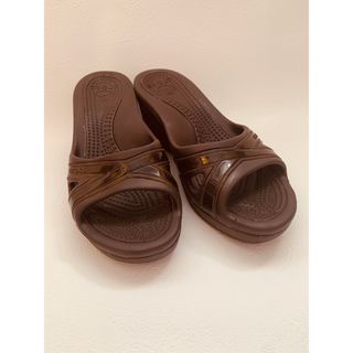 クロックス(crocs)のクロックスサンダル　ササリー(サンダル)