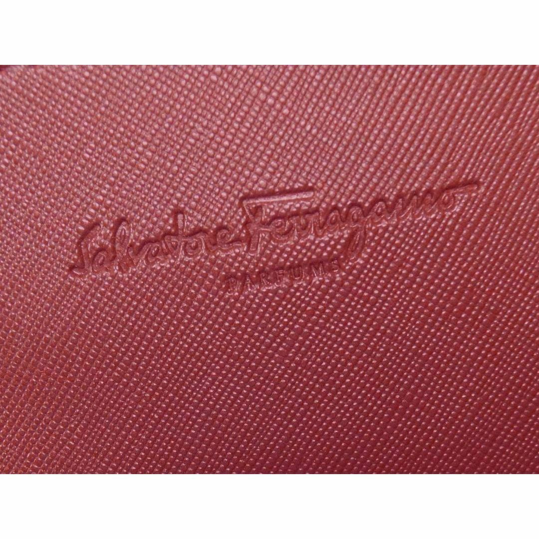 Ferragamo(フェラガモ)のfgp4red 新品未使用本物　Ferragamo フェラガモ　ノベルティポーチ レディースのファッション小物(ポーチ)の商品写真