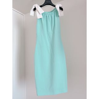 モスキーノ ロングワンピースの通販 点 を買うならラクマ
