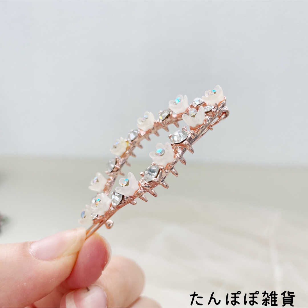 新品高品質可愛い　大粒キラキラストーン小さなお花付き菱形ヘアピンヘアクリップ01 レディースのヘアアクセサリー(ヘアピン)の商品写真