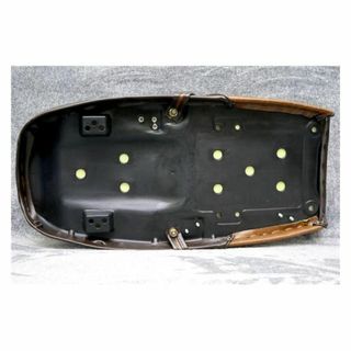 GT380 タックロールシート 茶ツートン 皮の通販 by へっぽこ社員