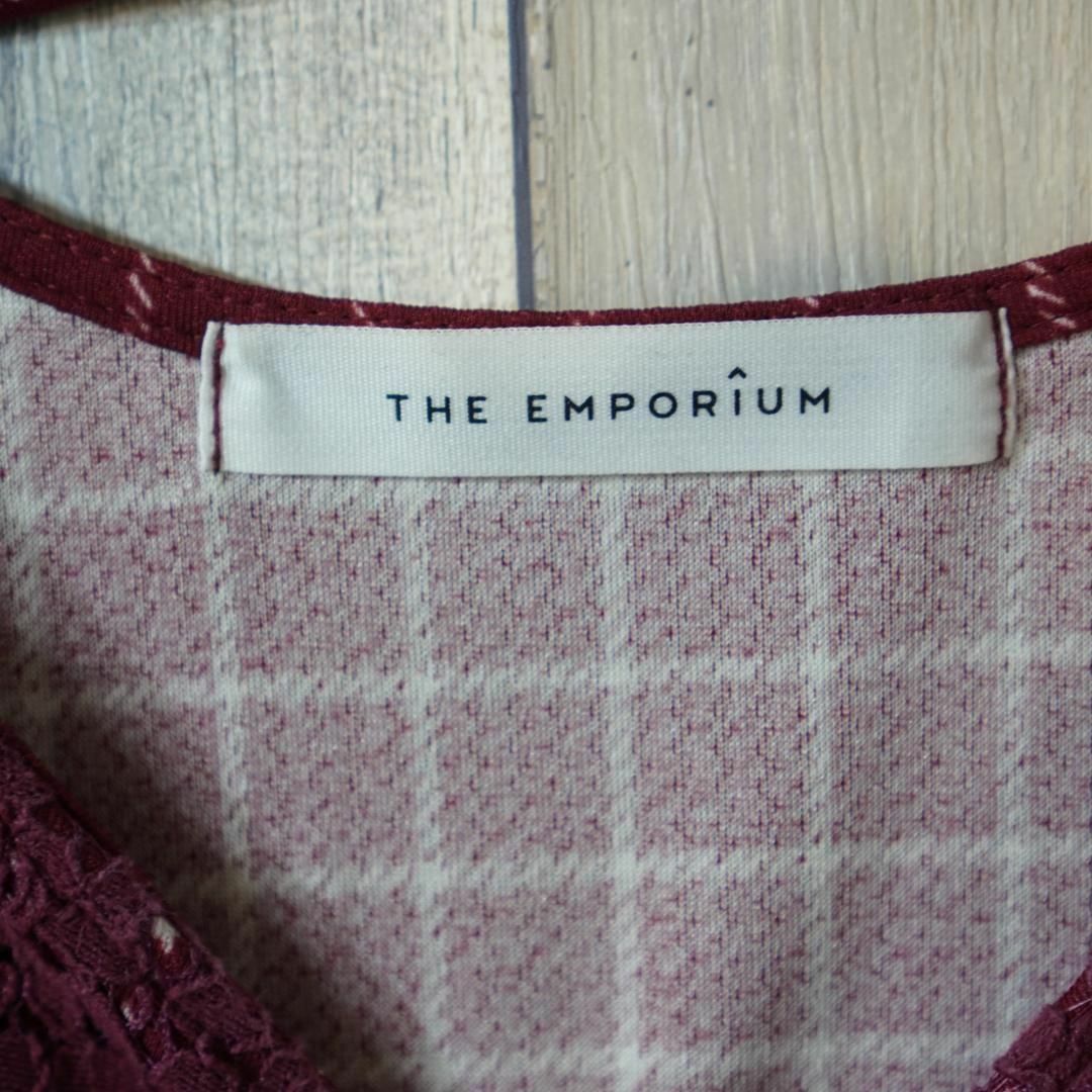 THE EMPORIUM(ジエンポリアム)のTHE EMPORIUM バックネックリボン付きチェックワンピース ボルドーL レディースのワンピース(ひざ丈ワンピース)の商品写真