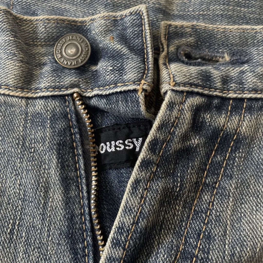 moussy(マウジー)の週末限定値下げ！マウジーデニム26インチ　フレアデニム　ブーツカット　ジーンズ レディースのパンツ(デニム/ジーンズ)の商品写真