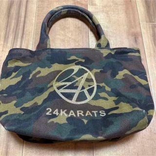 トゥエンティーフォーカラッツ(24karats)の24karats 迷彩柄ハンドバッグ(ミュージシャン)