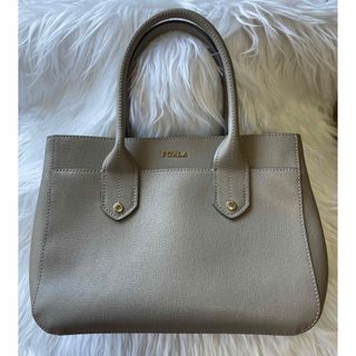 フルラ(Furla)のグレージュ　ショルダーバッグ(ショルダーバッグ)