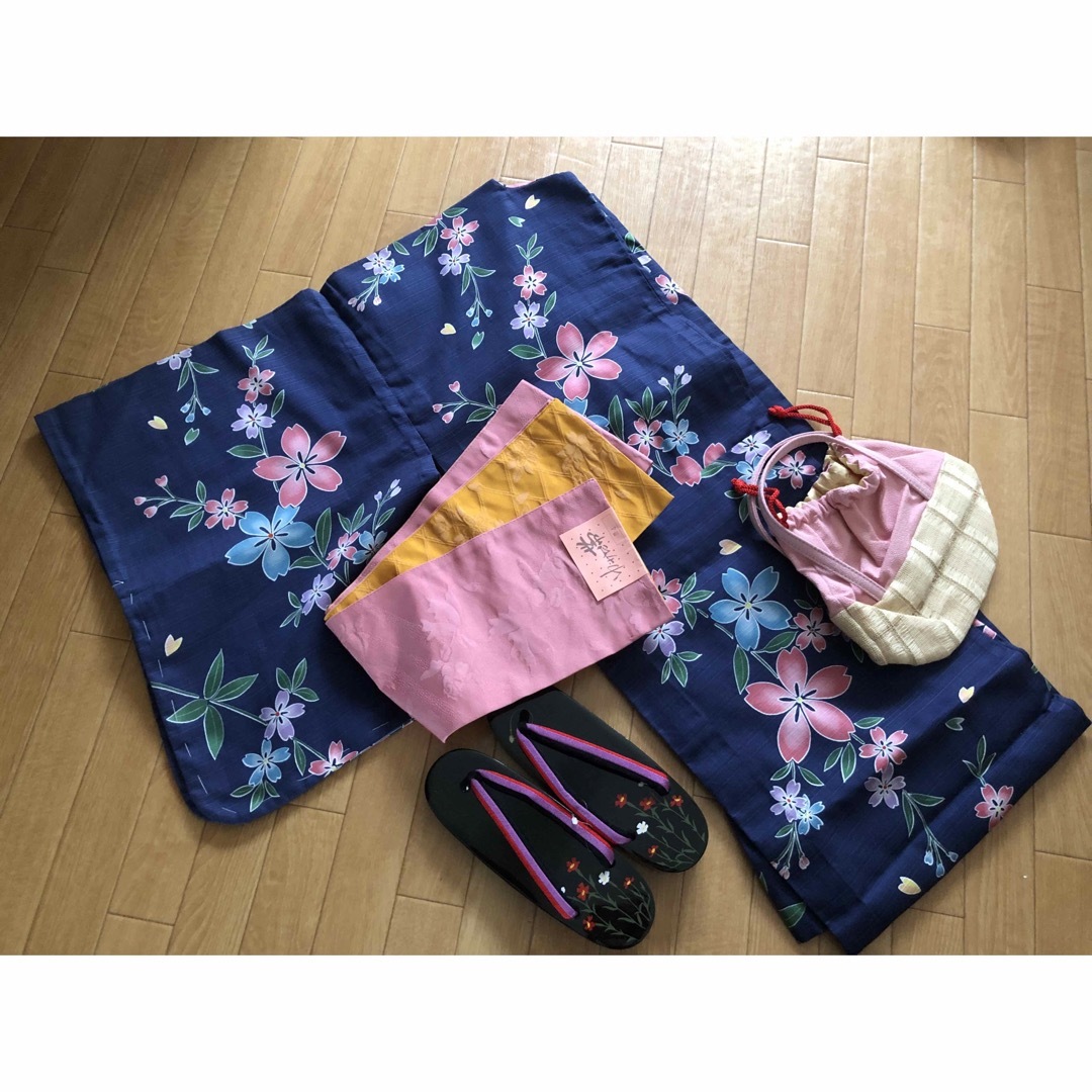 ★未使用品★浴衣4点 セット(浴衣/浴衣帯/下駄/巾着付きカゴバック) | フリマアプリ ラクマ
