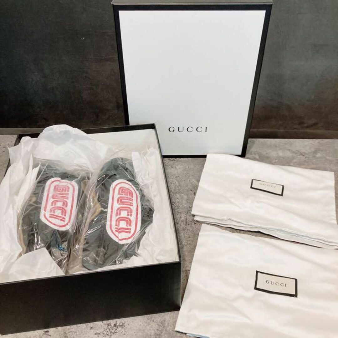 Gucci(グッチ)の新品未使用 GUCCI 523609 RHYTON ロゴ レザー スニーカー メンズの靴/シューズ(スニーカー)の商品写真