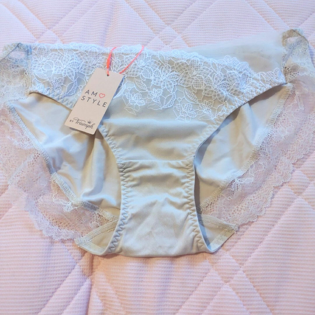 Triumph《天使のブラ》D70-M / アモスタイル ショーツ L 4枚 | www