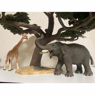 シュライヒ(Schleich)のキリンとゾウのセット(その他)