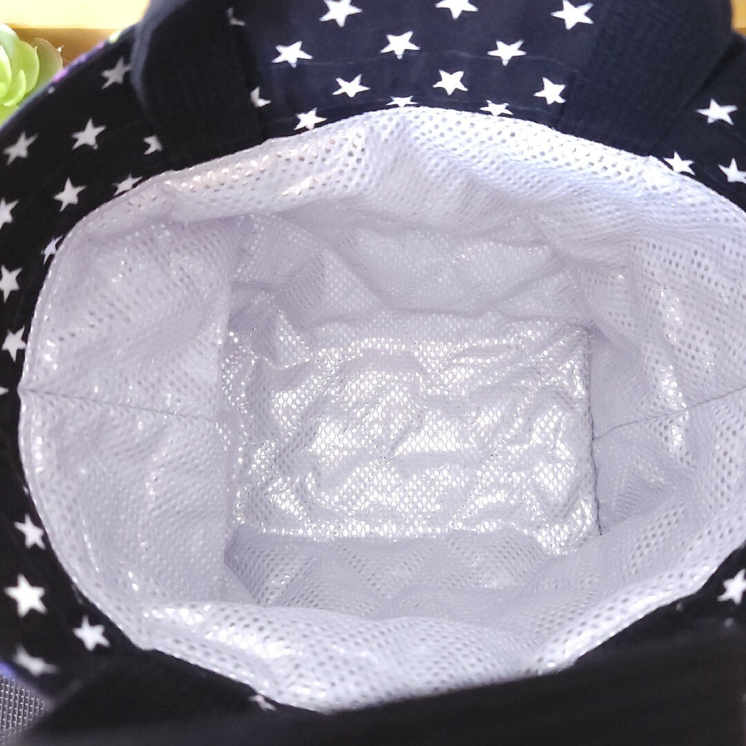 保冷保温ランチバッグ　お弁当袋　ハンドメイド ハンドメイドのキッズ/ベビー(外出用品)の商品写真