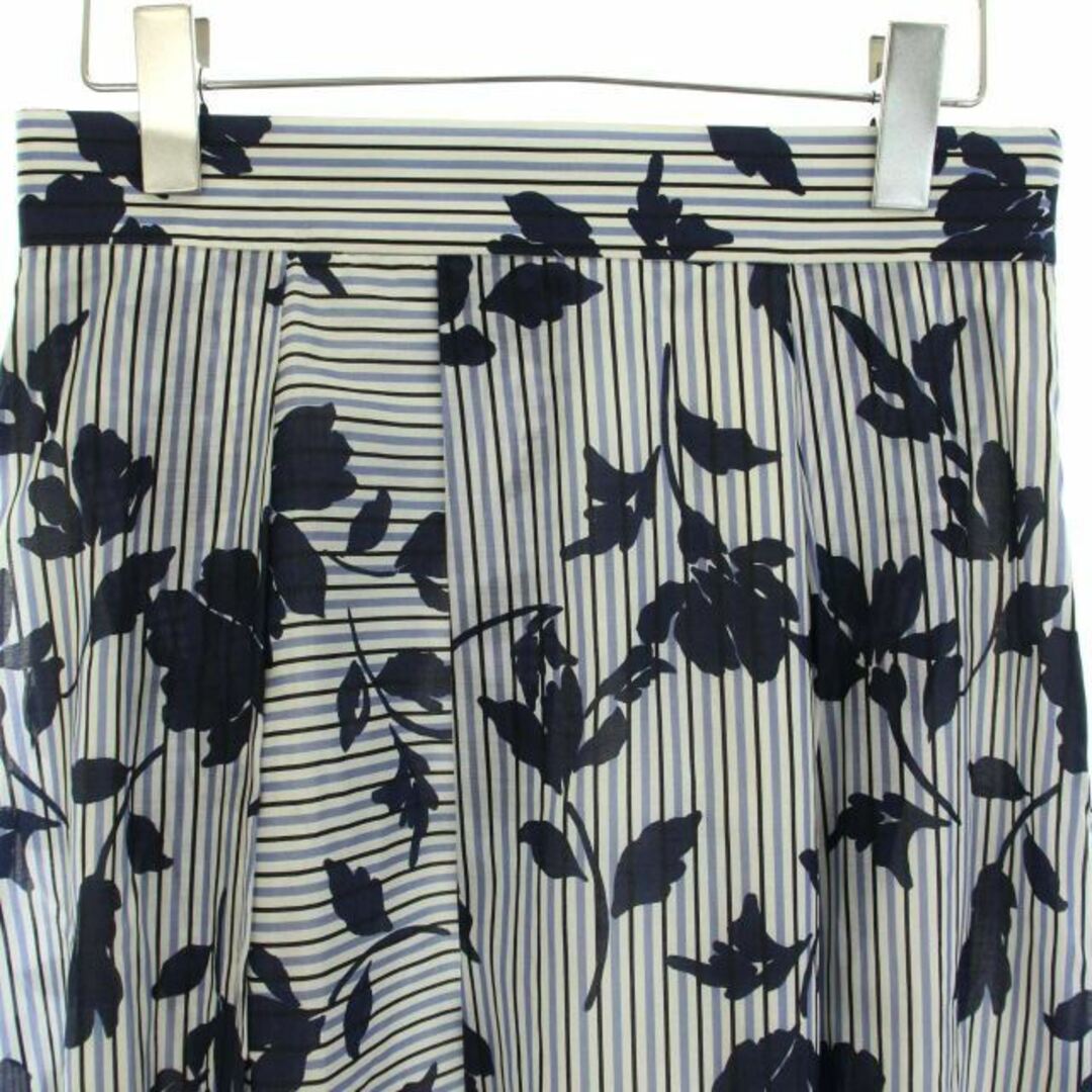 UNTITLED(アンタイトル)のアンタイトル フレアスカート ひざ丈 花柄 ストライプ 2 M 青 ブルー 紺 レディースのスカート(ひざ丈スカート)の商品写真