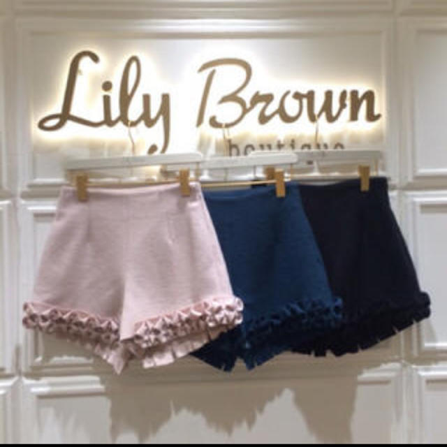 Lily Brown(リリーブラウン)のリリーブラウン タックフリルパンツ グリーン レディースのパンツ(ショートパンツ)の商品写真