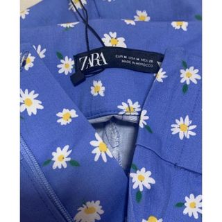 ザラ(ZARA)のZARA デイジー パンツ 花柄 フレアパンツ(カジュアルパンツ)