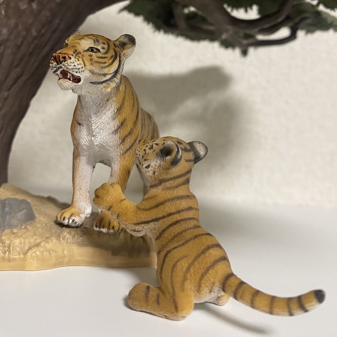 Schleich(シュライヒ)のシュライヒ　虎の親子 エンタメ/ホビーのフィギュア(その他)の商品写真