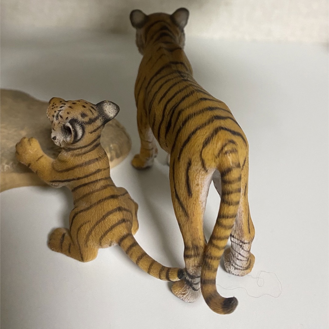 Schleich(シュライヒ)のシュライヒ　虎の親子 エンタメ/ホビーのフィギュア(その他)の商品写真