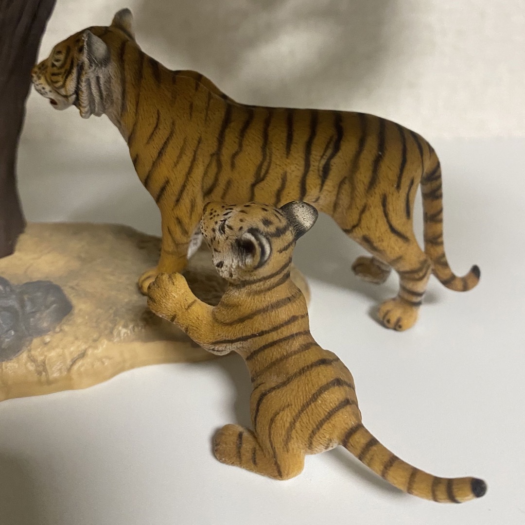 Schleich(シュライヒ)のシュライヒ　虎の親子 エンタメ/ホビーのフィギュア(その他)の商品写真