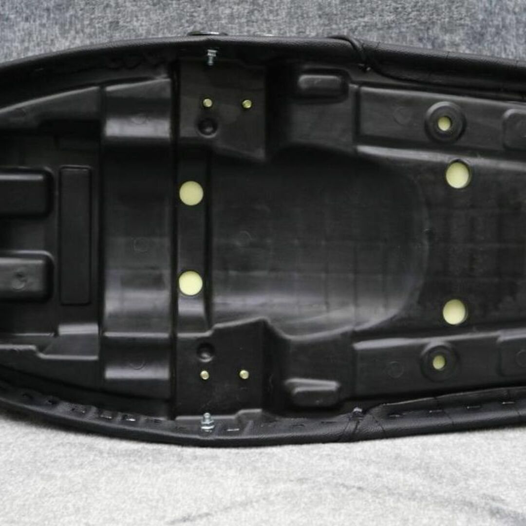 タックロール シート 消し 黒 皮 鋲 打ち RZ250 / RZ350