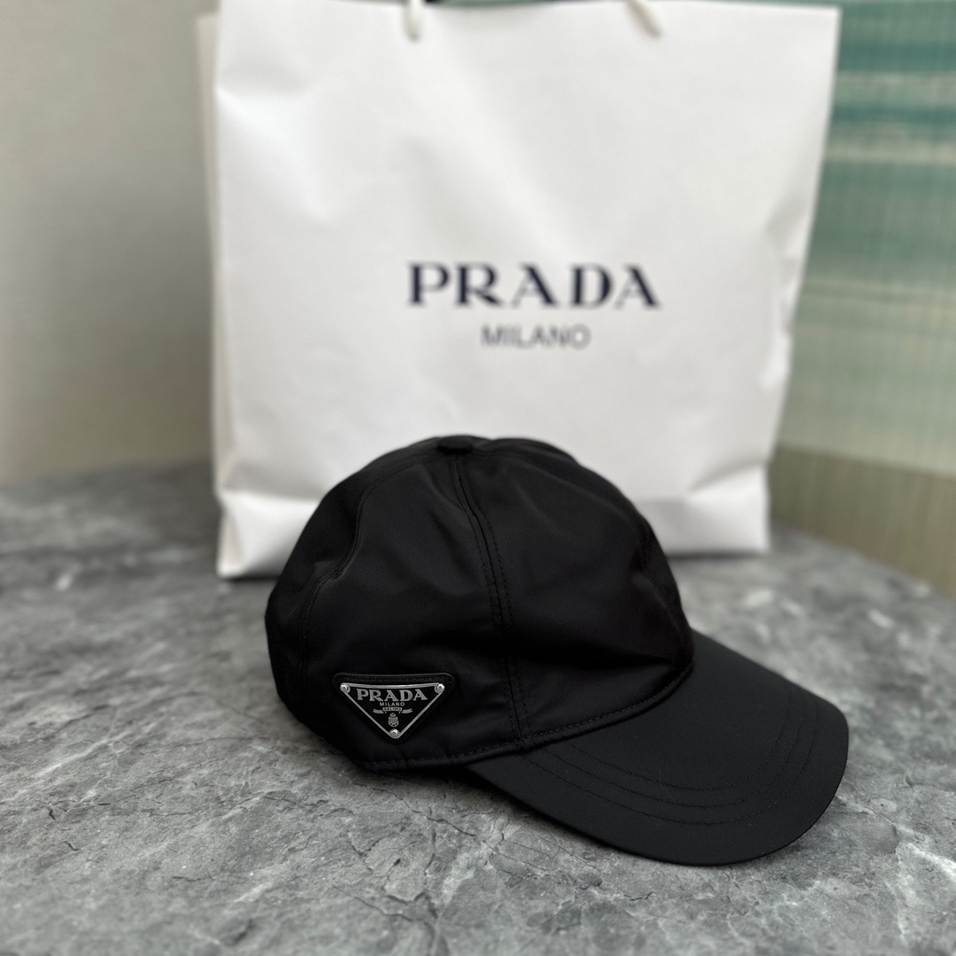 PRADA❤︎プラダ❤︎RE-NYLONBASEBALLCAP❤︎新品未使用❤︎ブラック素材