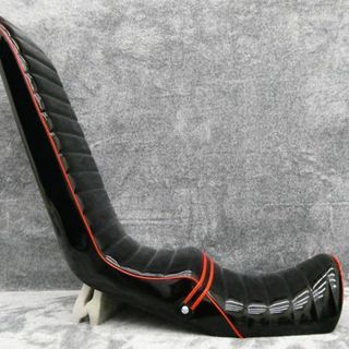 XJR400 前期 黒赤 エナ 60cm 三段シート/補強入りの通販 by