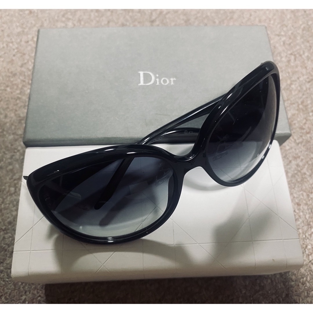 Christian Dior(クリスチャンディオール)のDIOR サングラス　美品　上品きれいめ レディースのファッション小物(サングラス/メガネ)の商品写真