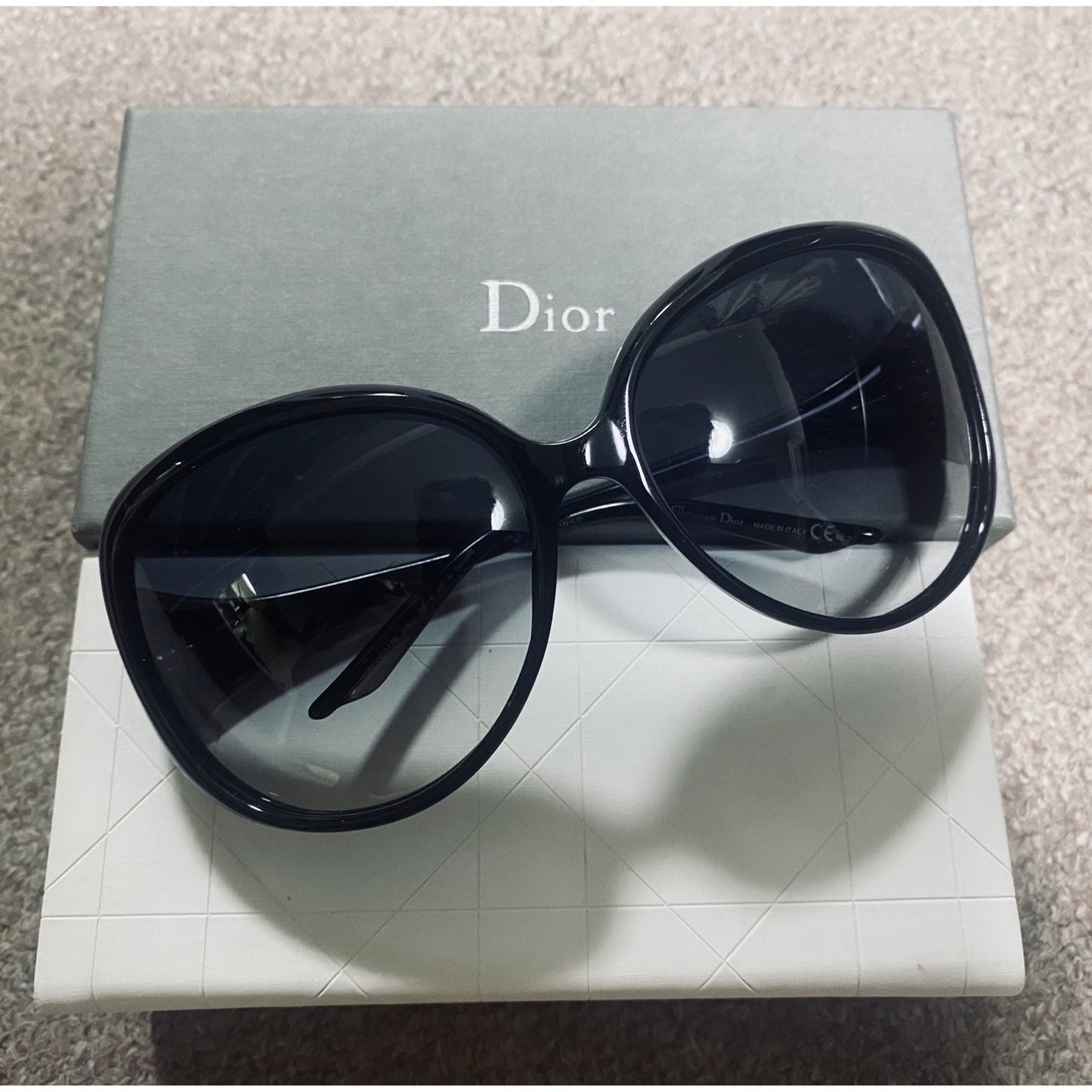 Christian Dior(クリスチャンディオール)のDIOR サングラス　美品　上品きれいめ レディースのファッション小物(サングラス/メガネ)の商品写真