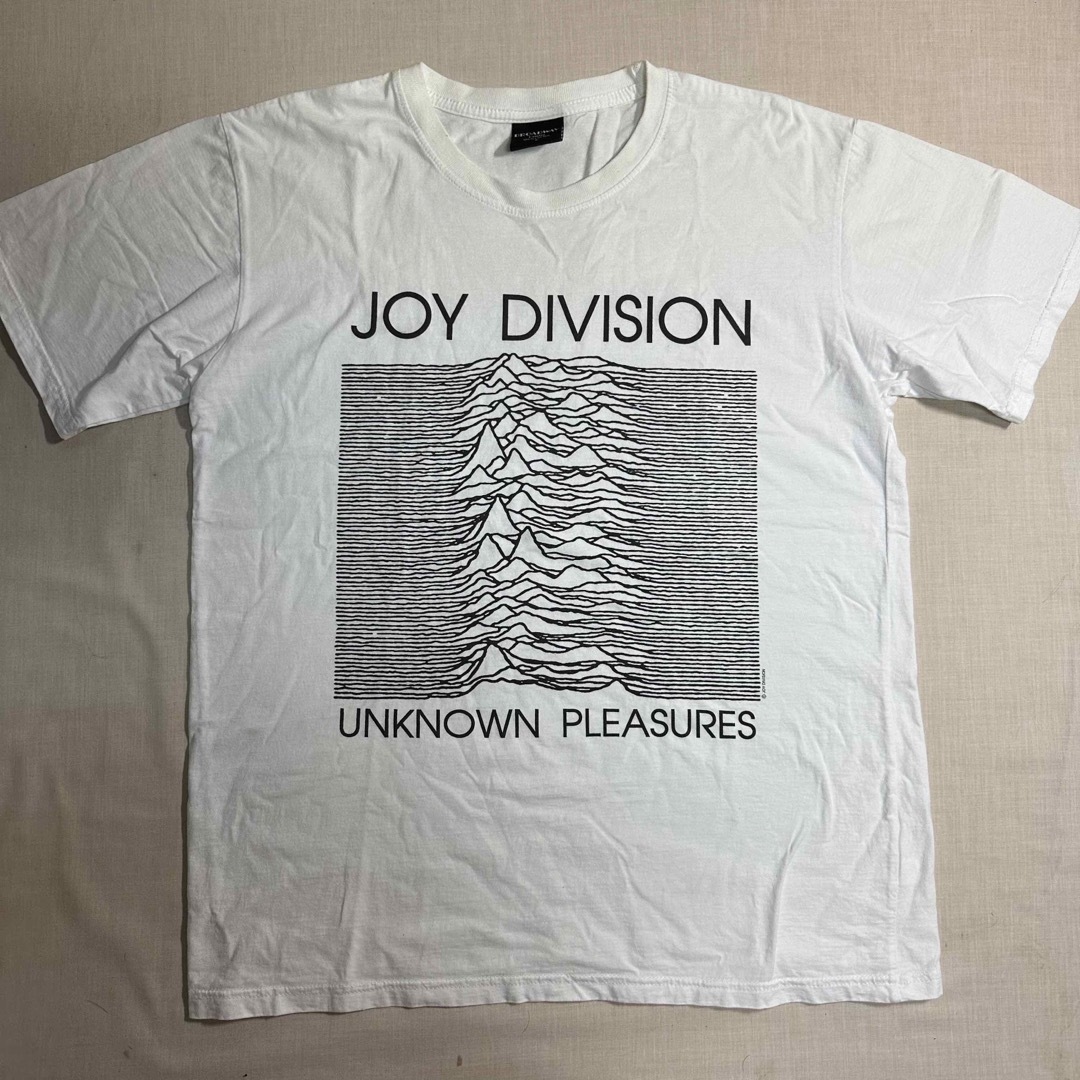ジョイディビジョン　Joy Division バンドtシャツ 古着　ロゴtシャツ メンズのトップス(Tシャツ/カットソー(半袖/袖なし))の商品写真