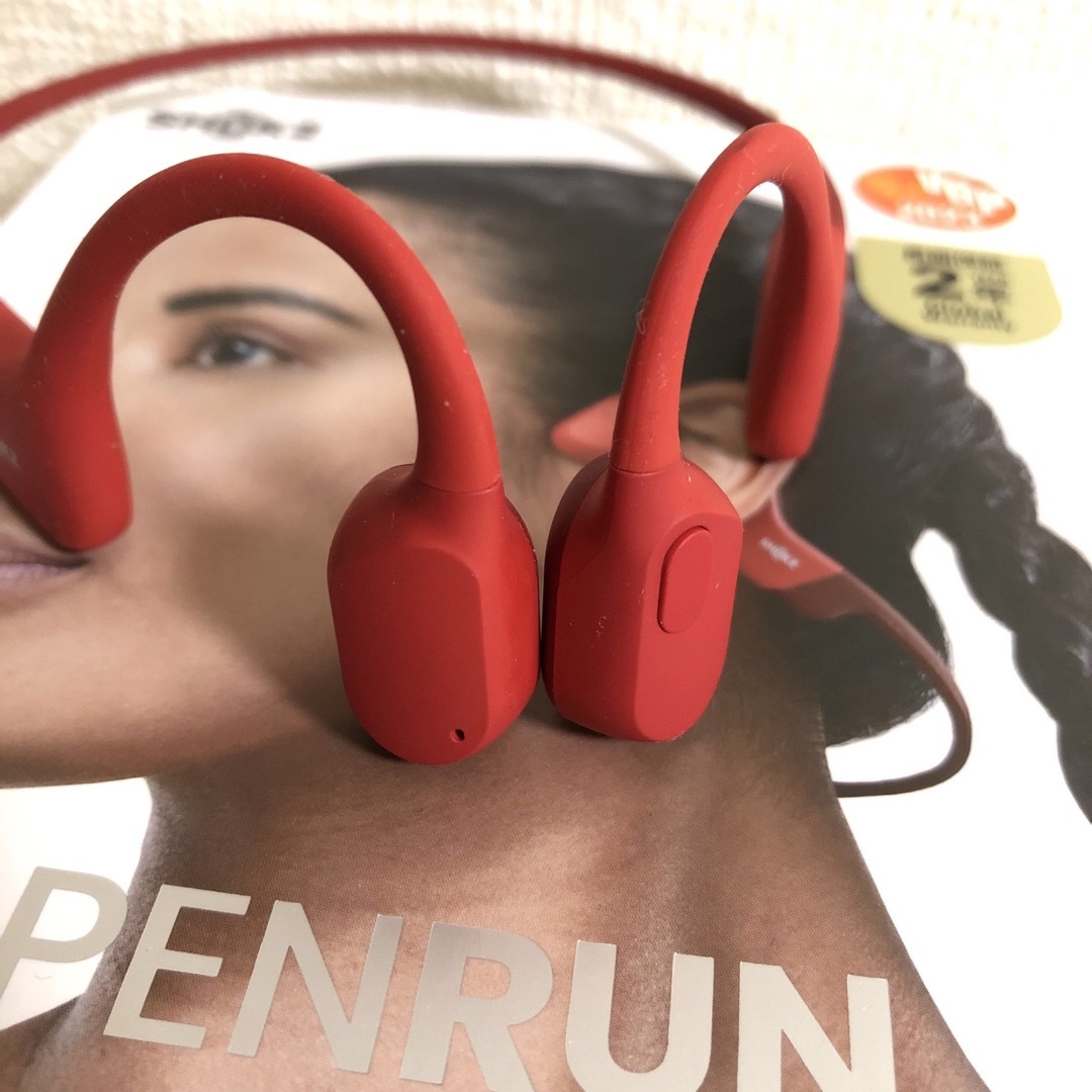 AFTERSHOKZ(アフターショックス)のSHOKZ OPENRUN（RED） スマホ/家電/カメラのオーディオ機器(ヘッドフォン/イヤフォン)の商品写真