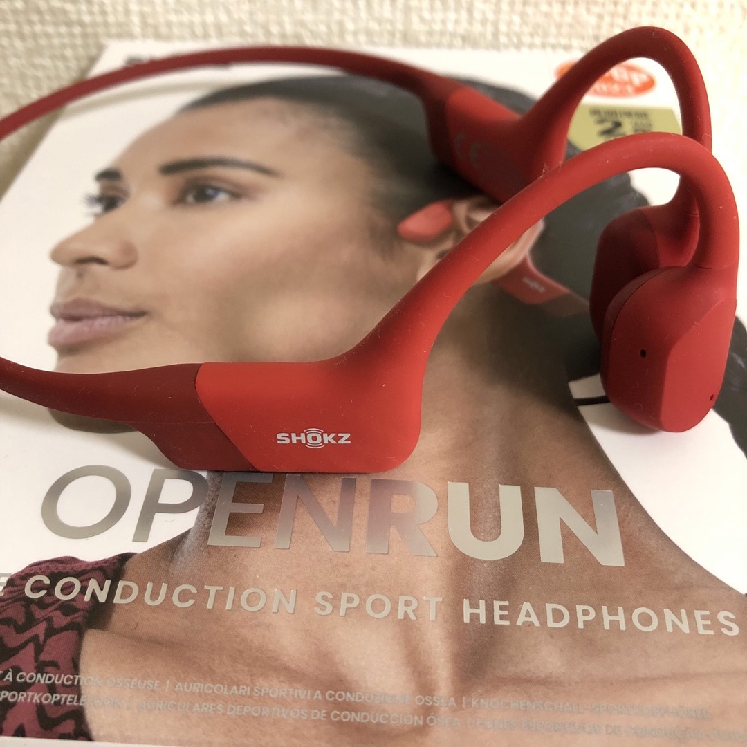 AFTERSHOKZ(アフターショックス)のSHOKZ OPENRUN（RED） スマホ/家電/カメラのオーディオ機器(ヘッドフォン/イヤフォン)の商品写真