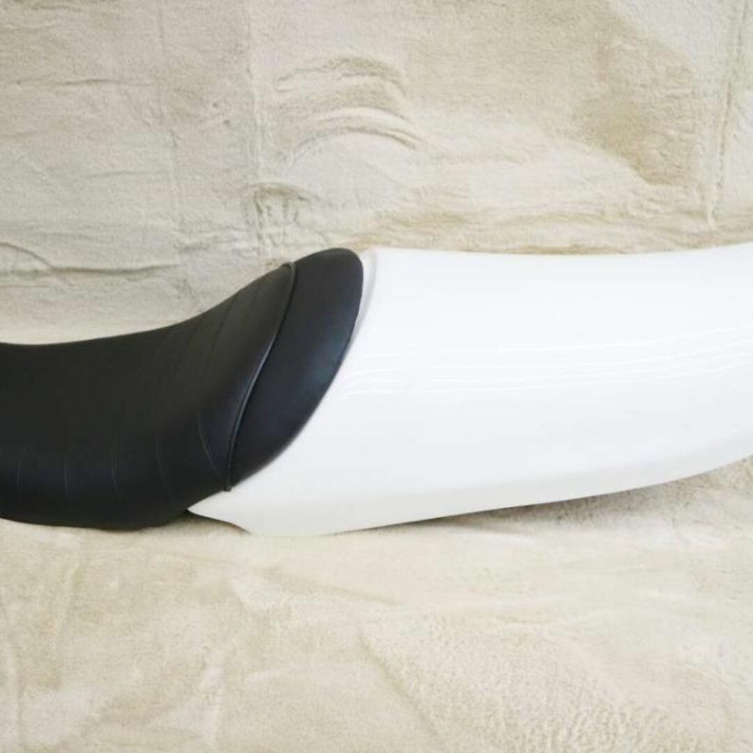 シングルシート ゼファー1100 白×パンチング 黒皮
