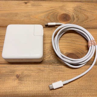 アップル(Apple)の【中古】Apple製純正新品61W USB-C電源アダプタ (A1718)(PC周辺機器)