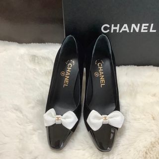 シャネル(CHANEL)のシャネル　パンプス　ハイヒール　ココマーク　ベロア　リボン　黒　8㎝ヒール(ハイヒール/パンプス)