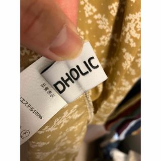 ディーホリック(dholic)の即日発送【新品未使用】DHOLIC ワンピース 花柄 ベージュ L 前あき　羽織(ロングワンピース/マキシワンピース)