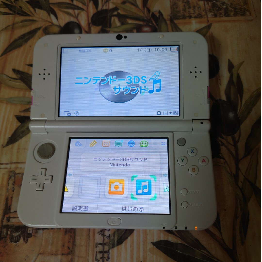 ニンテンドー3DS(ニンテンドー3DS)のNewニンテンドー3DS LL ピンク×ホワイト エンタメ/ホビーのゲームソフト/ゲーム機本体(携帯用ゲーム機本体)の商品写真