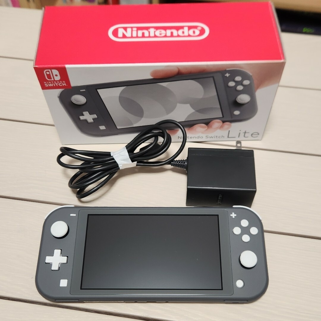 Nintendo Switch - Nintendo Switch Liteの通販 by tama's shop ...