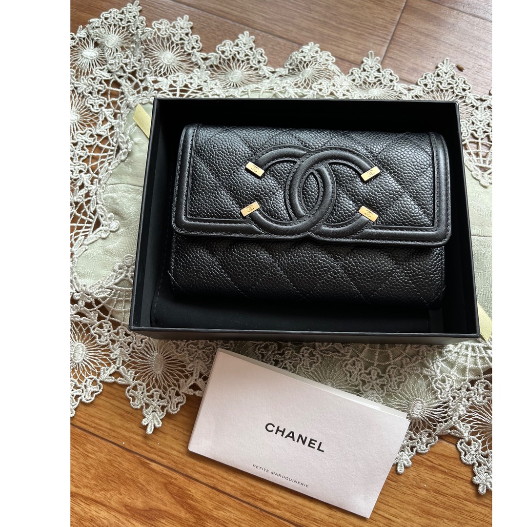 ファッション小物❤️専用  CHANEL  フィリグリー 財布 ミディアム❤️