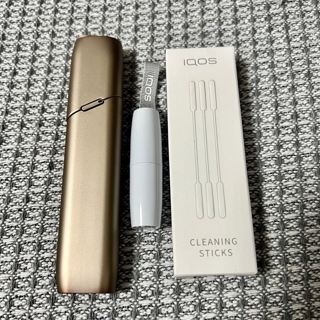 iQOS3 マルチ　ゴールド メンズのファッション小物(タバコグッズ)の商品写真