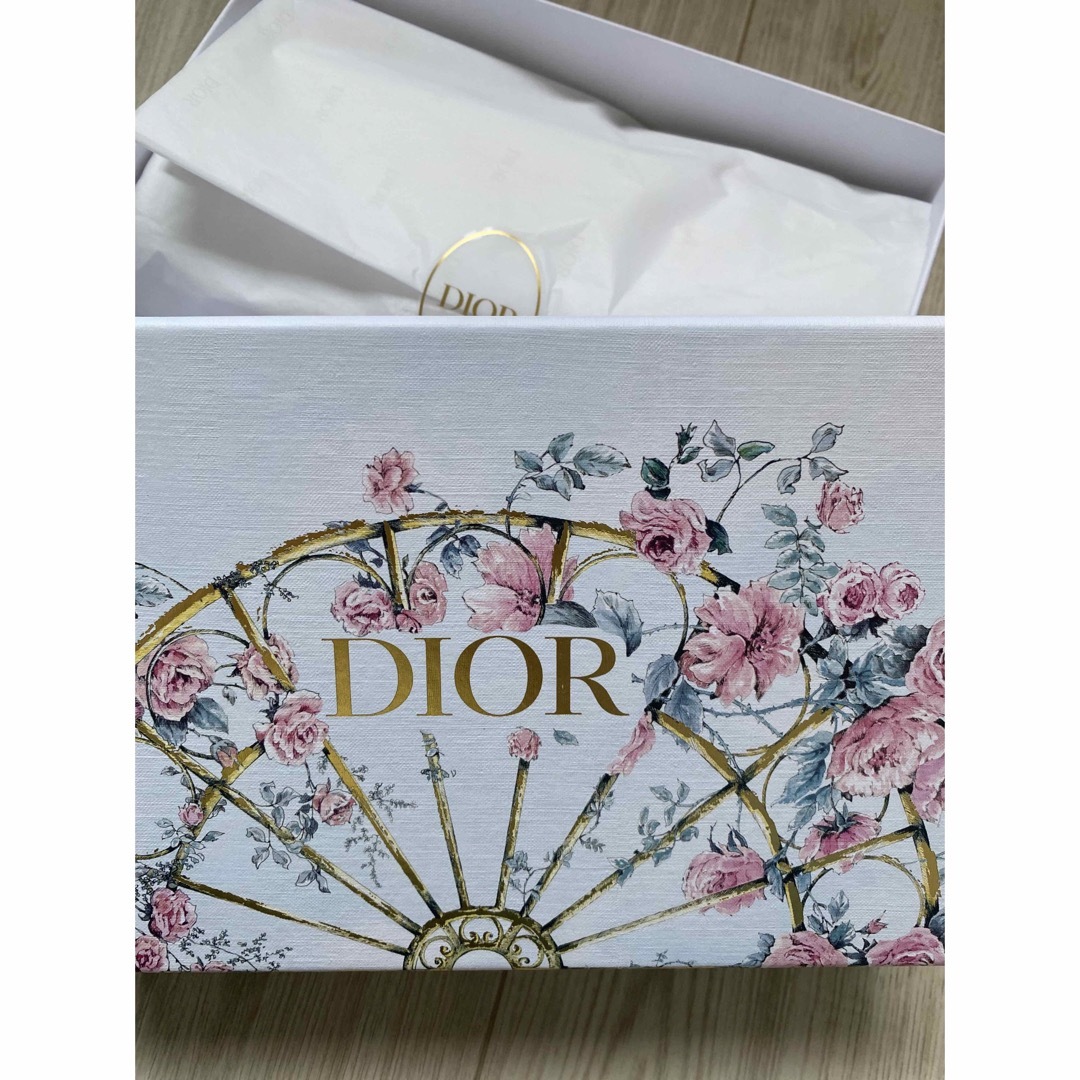 Christian Dior(クリスチャンディオール)のDIORバスボム コスメ/美容のボディケア(入浴剤/バスソルト)の商品写真