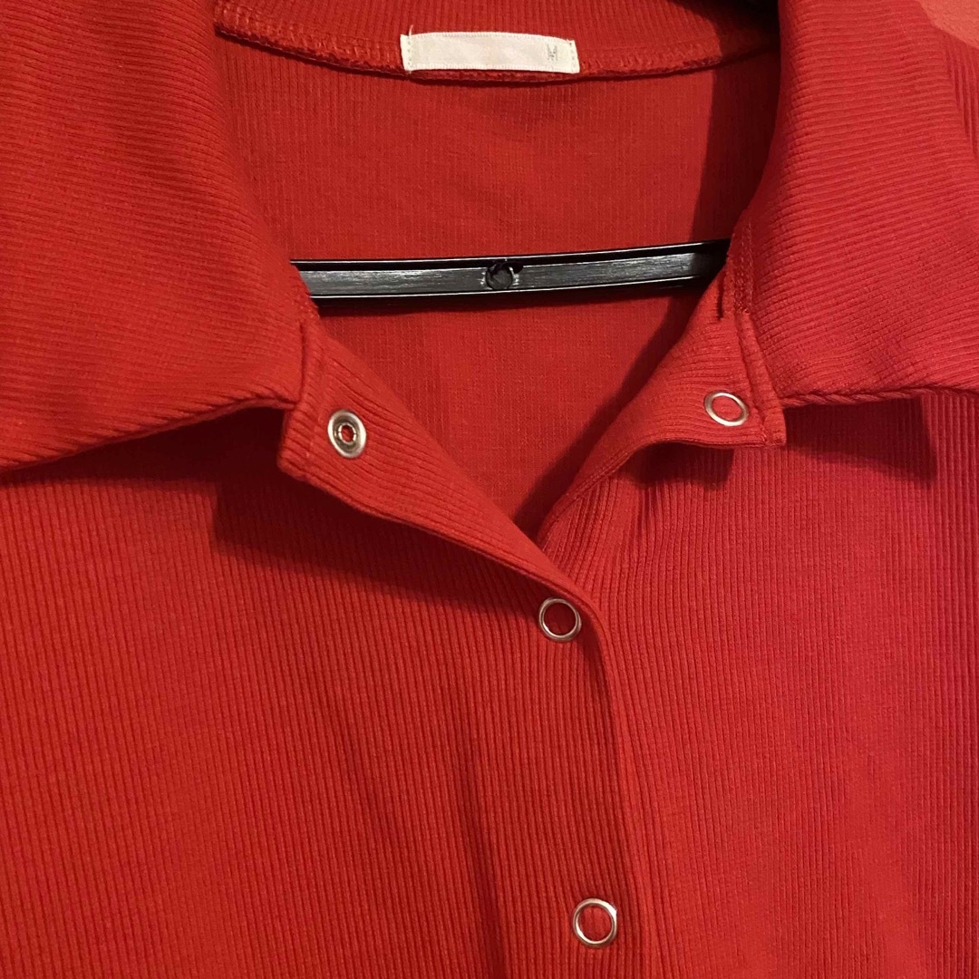 GU(ジーユー)のGU 襟ありショート丈カットソー  Tシャツ レディースのトップス(Tシャツ(半袖/袖なし))の商品写真