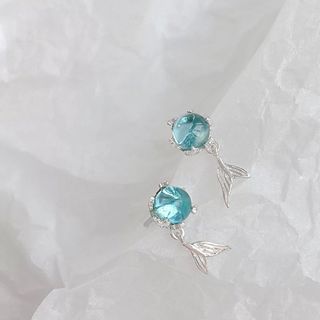 R143 ピアス　アクアマリン マーメイド　ブルークジラ　海　誕生石　プレゼント(ピアス)