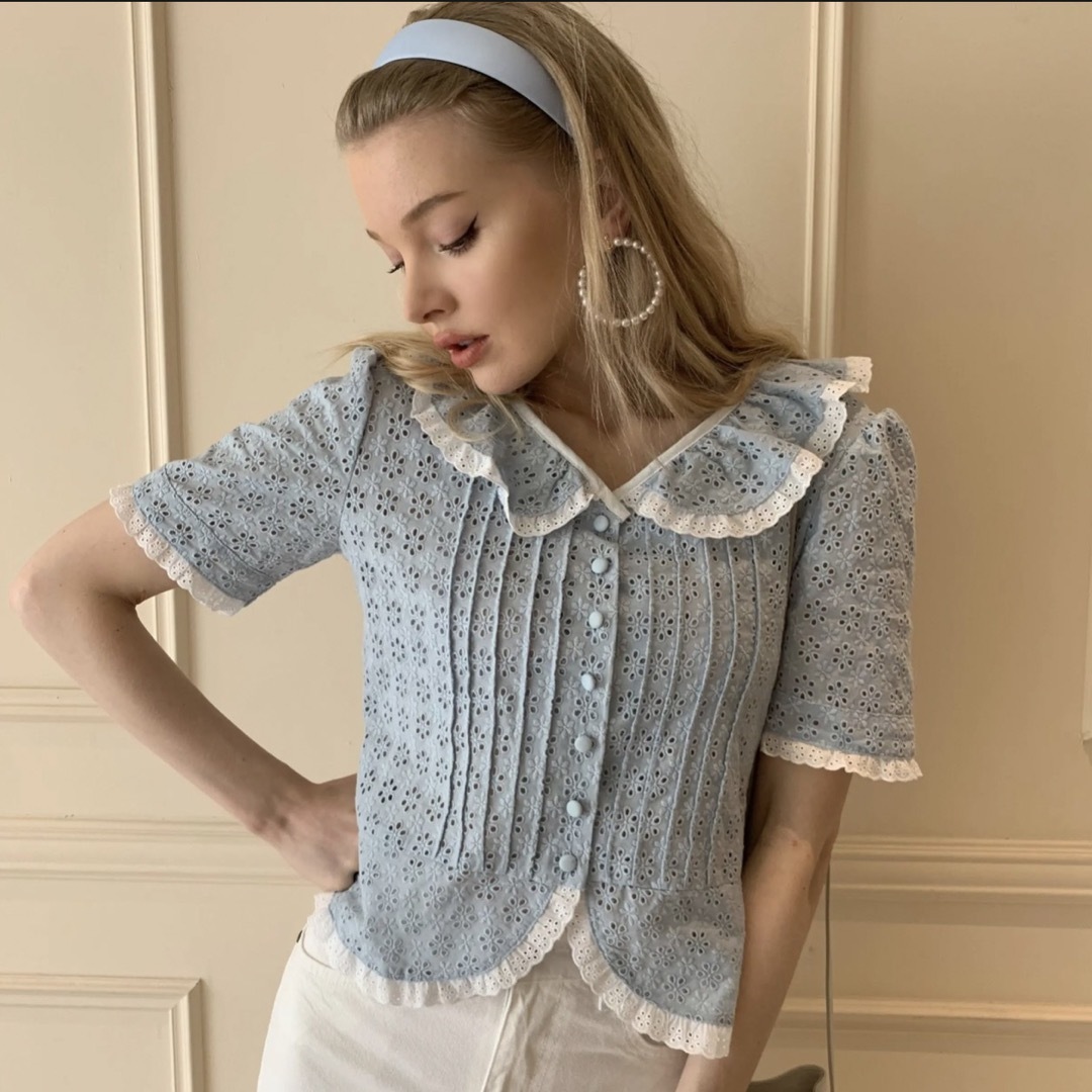 Epine frill blouse ドットストライプフリルブラウス ブルー