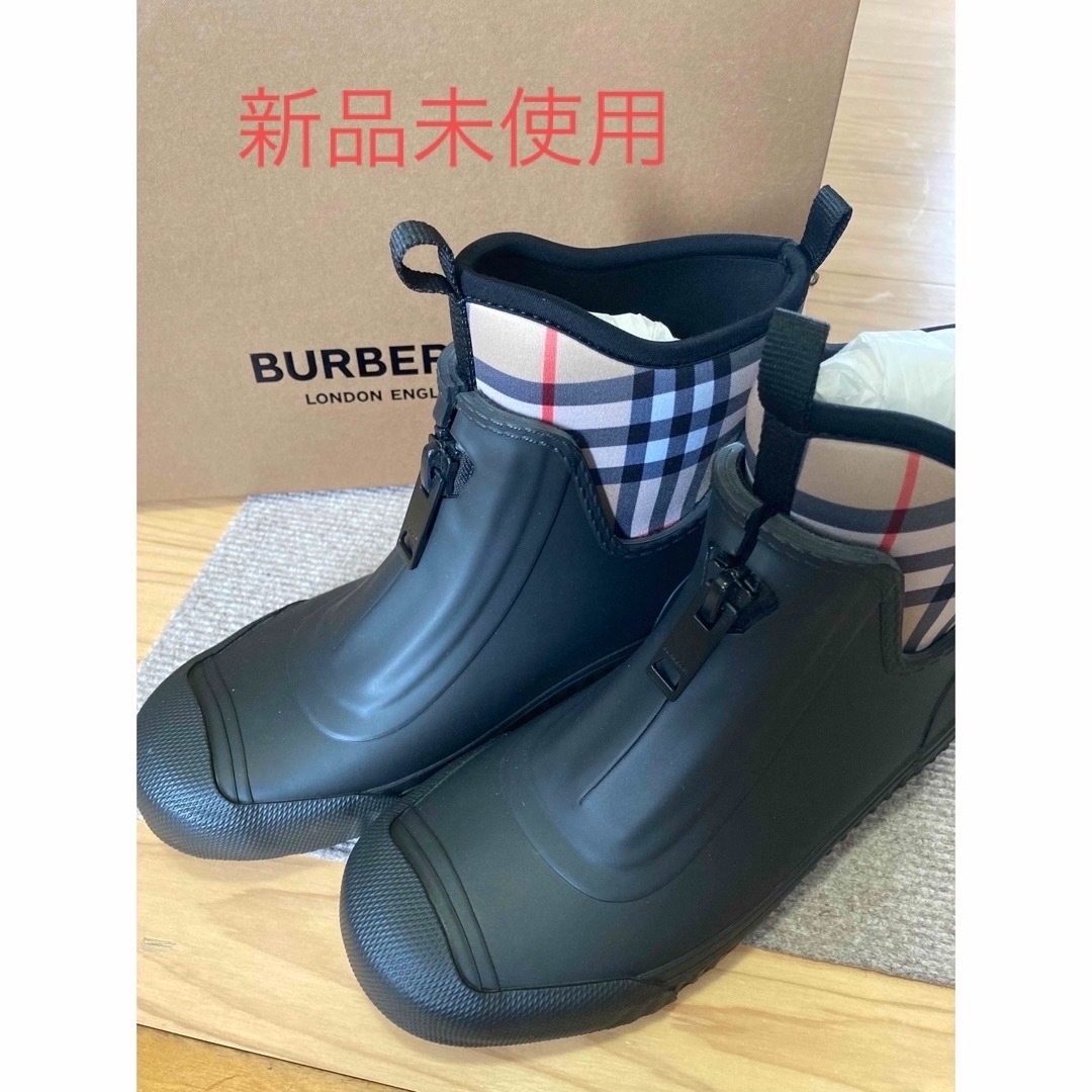 BURBERRY(バーバリー)のBURBERRY  バーバリー☆新品未使用レインブーツ レディースの靴/シューズ(レインブーツ/長靴)の商品写真