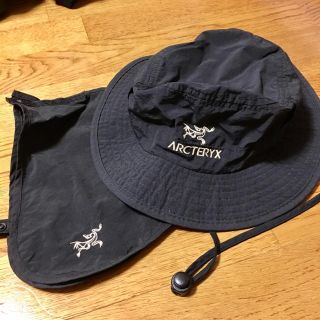 アークテリクス(ARC'TERYX)のARC'TERYX 黒 ハット(ハット)